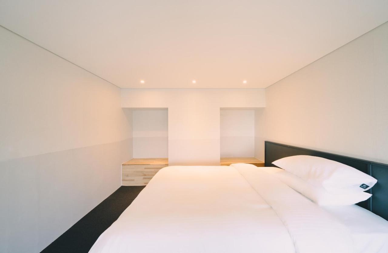 Jeju Poong Gyung Hotel Seogwipo Extérieur photo
