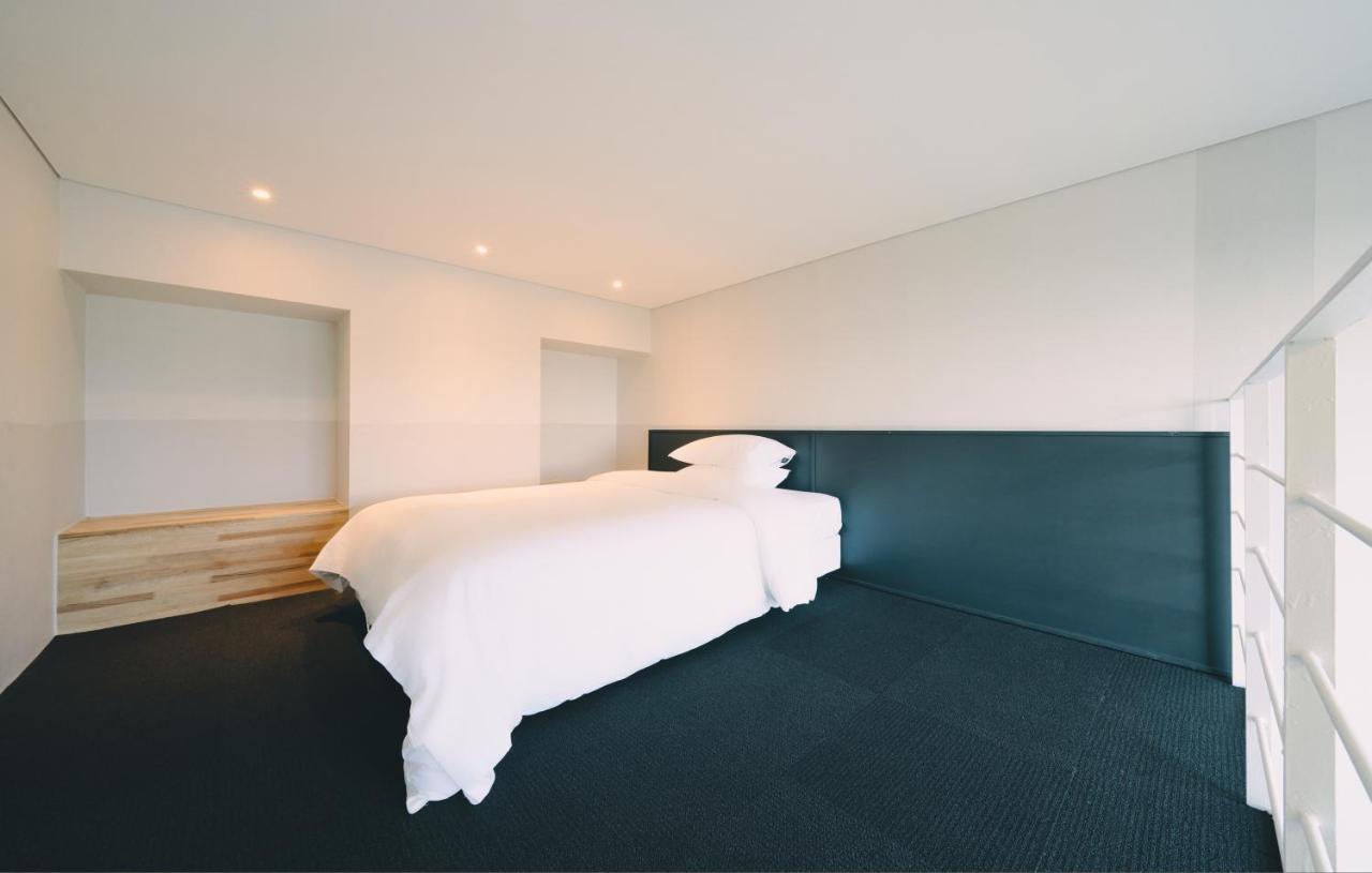 Jeju Poong Gyung Hotel Seogwipo Extérieur photo
