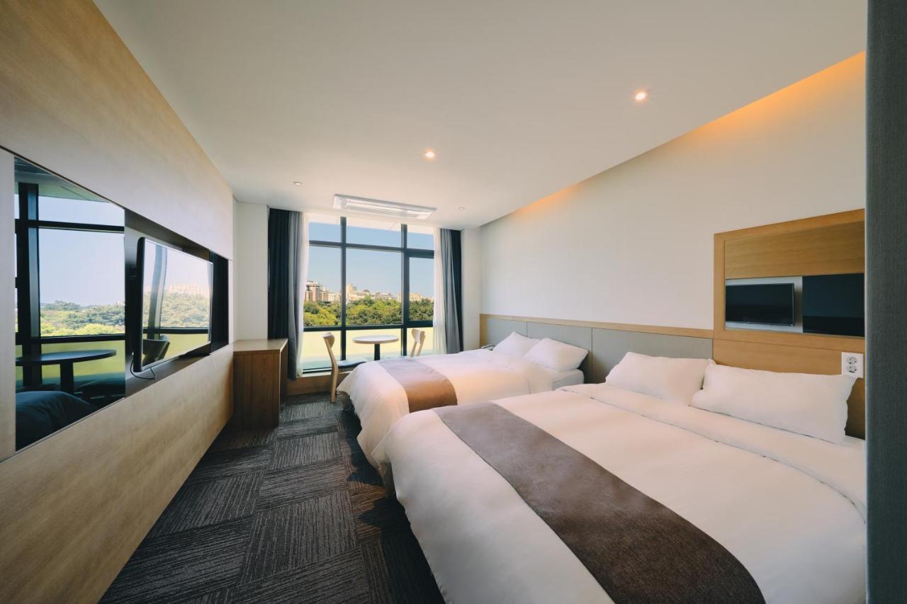 Jeju Poong Gyung Hotel Seogwipo Extérieur photo