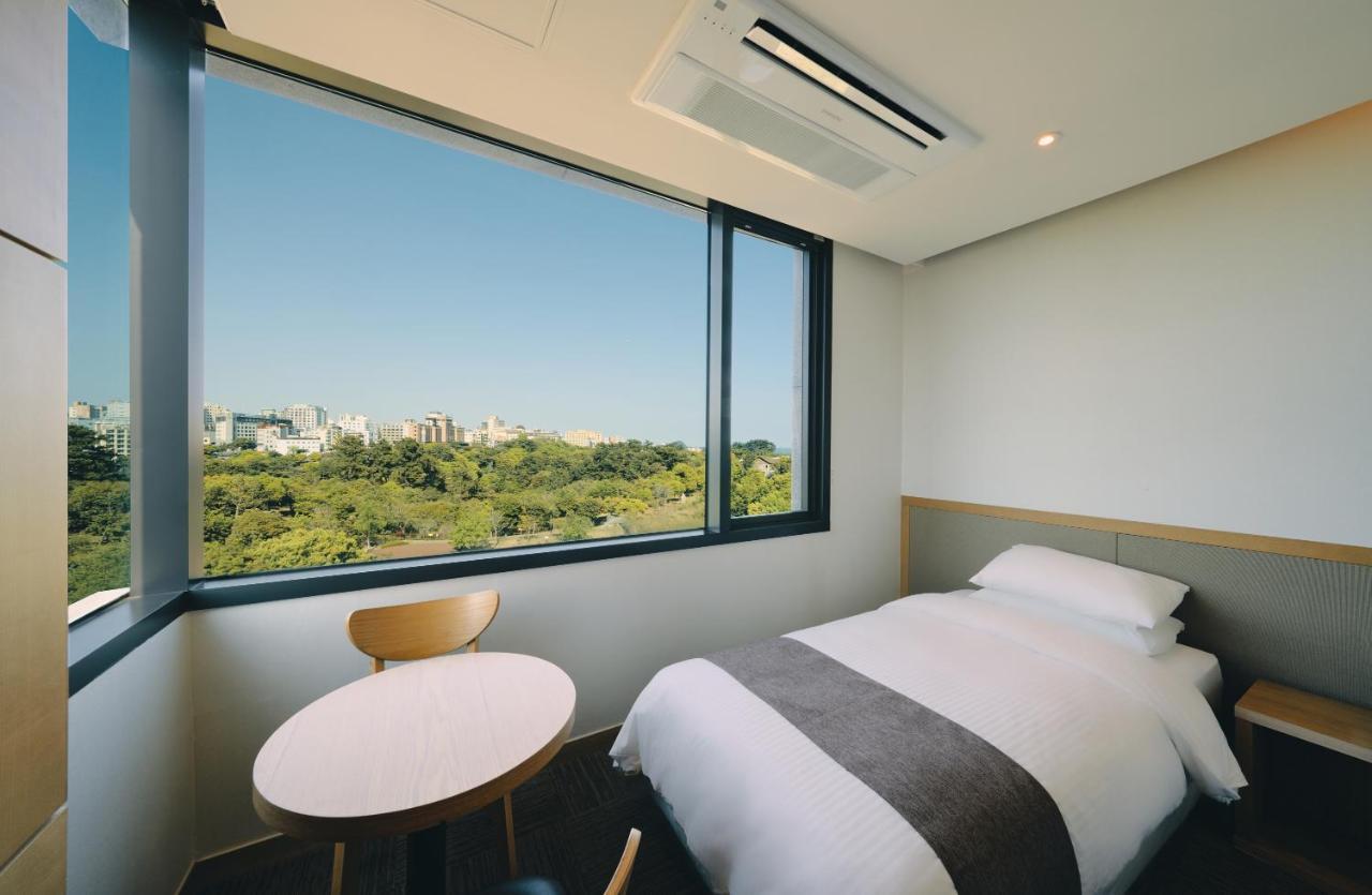 Jeju Poong Gyung Hotel Seogwipo Extérieur photo