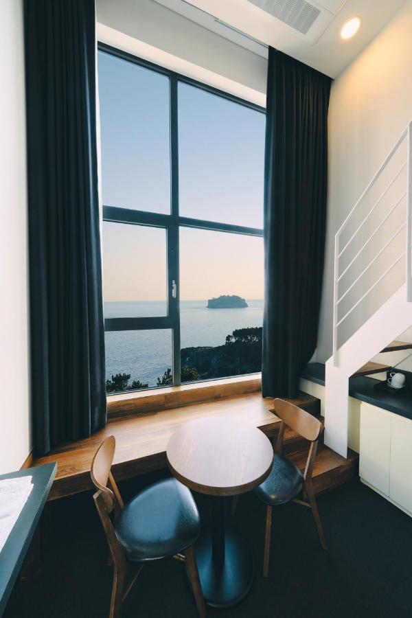 Jeju Poong Gyung Hotel Seogwipo Extérieur photo